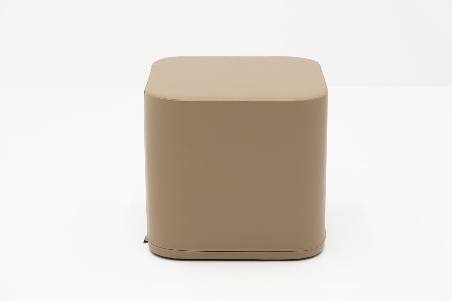 IGLU großer Pouf Würfel Beige im Kinderzimmer
