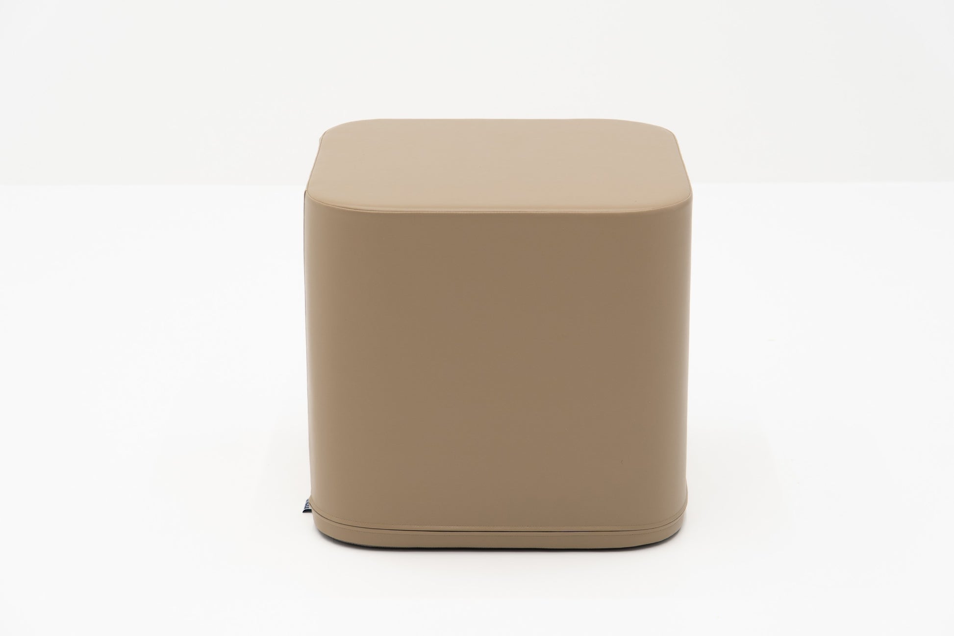 IGLU großer Pouf Würfel Beige im Kinderzimmer