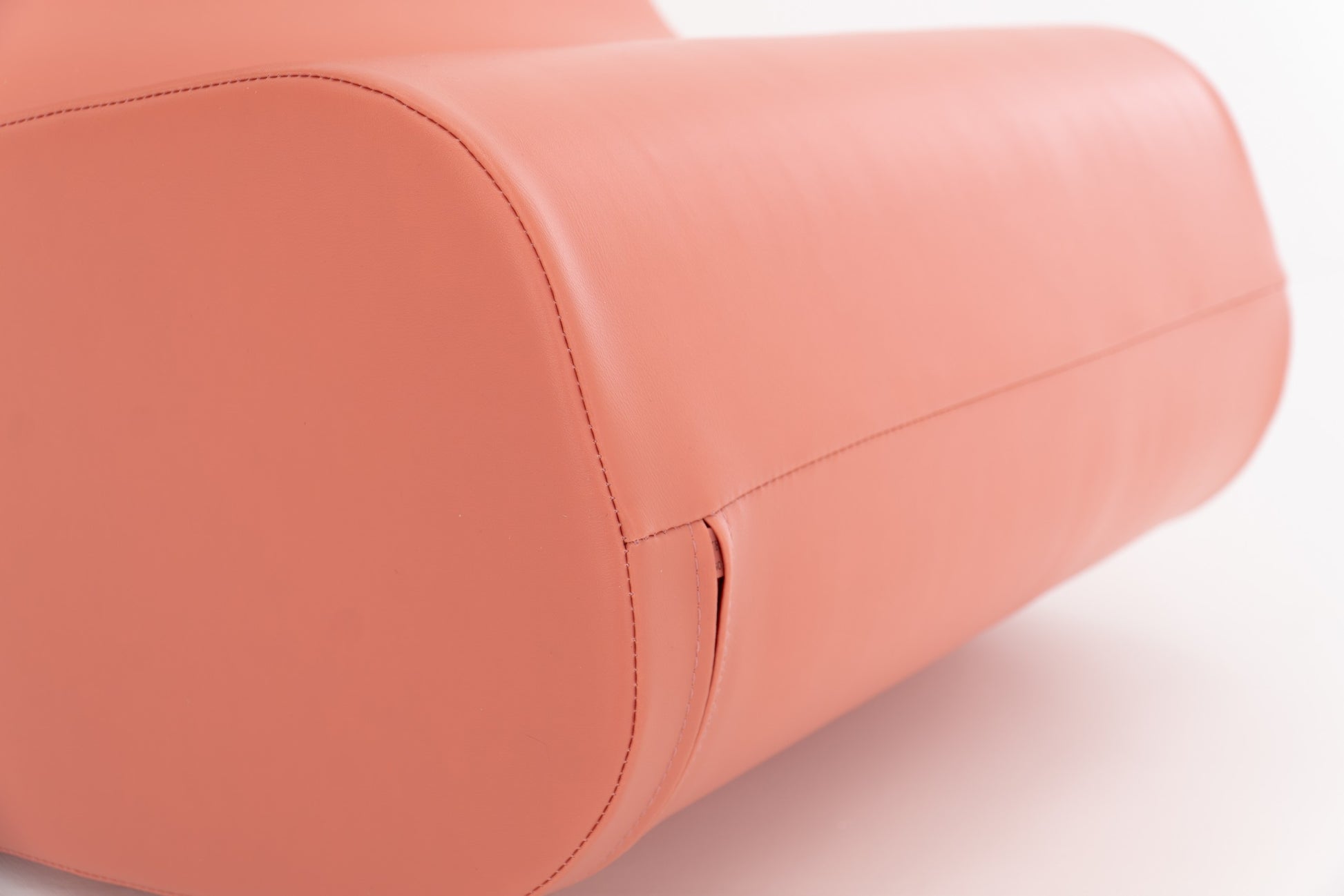 IGLU Softplay Schaukelstuhl Salmon als Hocker nutzbar